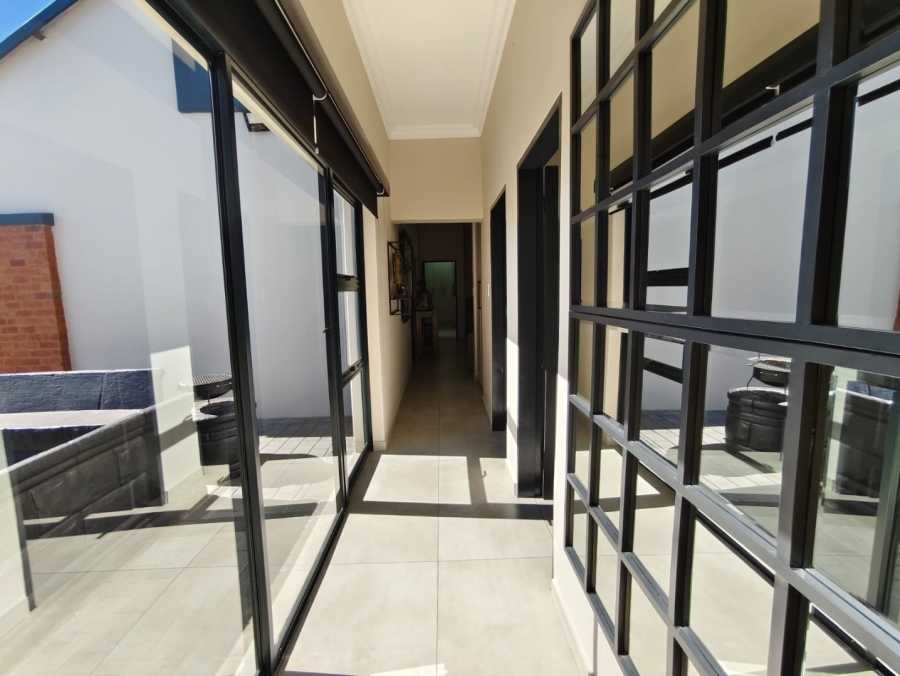 3 Bedroom Property for Sale in Meerhof North West